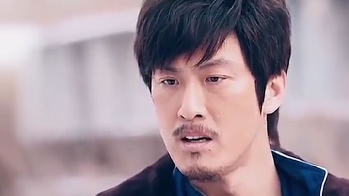 Apa pun yang dia mainkan, di hati saya, dia tetap Kakak Zhuzi dengan sepatu karet kuning dan celana 