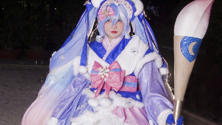 [COSPLAY] [VOCALOID] Cơn sốt Hành Tuyết đã đến, cosplay Snow Miku 2023 cho một mùa đông không lạnh😯