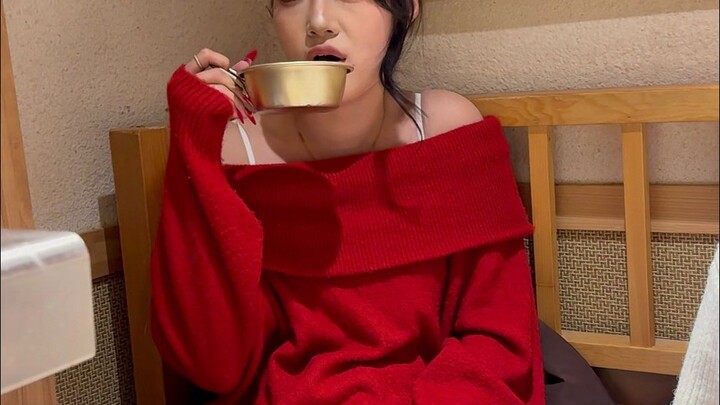 สาวๆ มาลุ้นกันเลย แตงโมนี้หวานชัวร์!