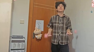 Ingin menurunkan berat badan selama liburan musim panas? Mahasiswa yang lucu ini turun 9 kg dalam du