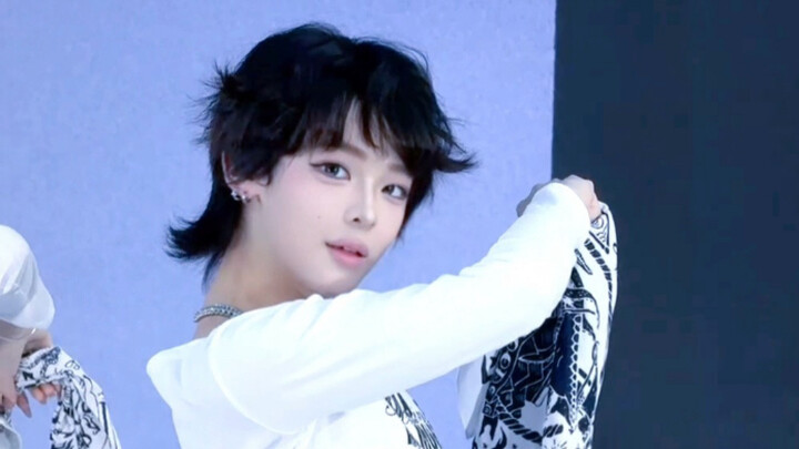 Super awesome DB! 04 male college student roadshow meovv's "Burning Up," Anna's position!