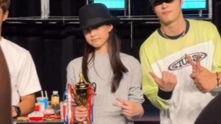“Logic rõ ràng và những động tác tay hoa mỹ” – Niu Ji Xian, Dancenation, vòng chung kết bảng công kh