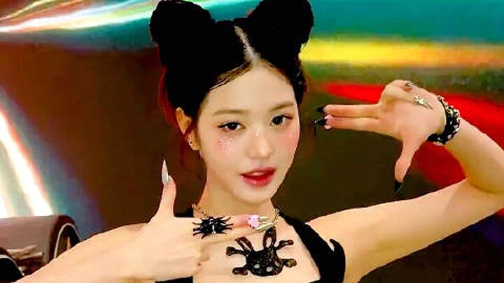 Jang Won-young, come to my XOXZ 💭🐰💋🫂