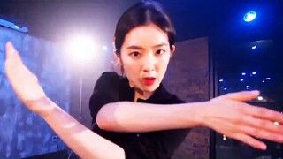 Những điệu nhảy bằng tay của nhóm nhạc nữ KPOP khiến người ta phải hói đầu (để xem ngón tay của ai l
