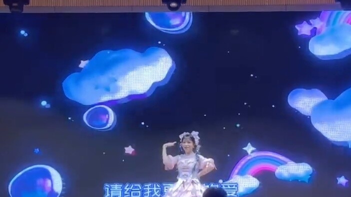 يا رجل! يبدو أنني اجتزت امتحان القبول في جامعة الأنمي؟