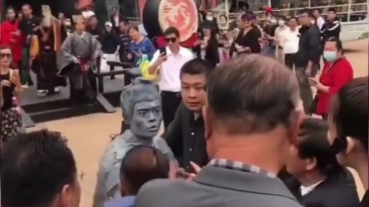 The Terracotta Warriors were wrongly accused by Ying Zheng #Funny_#AwardsForConfusingBehavior