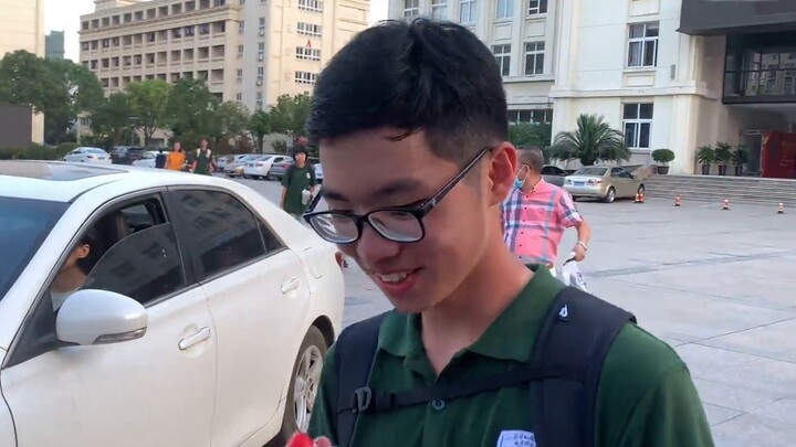เมื่อฉันกลับมาจากการฝึกทหาร แม่ของฉันก็จำเธอไม่ได้เช่นกัน