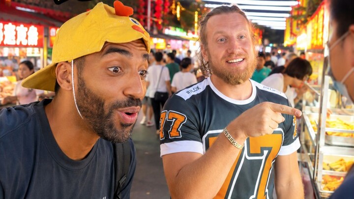American brothers asked every night market vendor: Which stall serves food better than yours?
