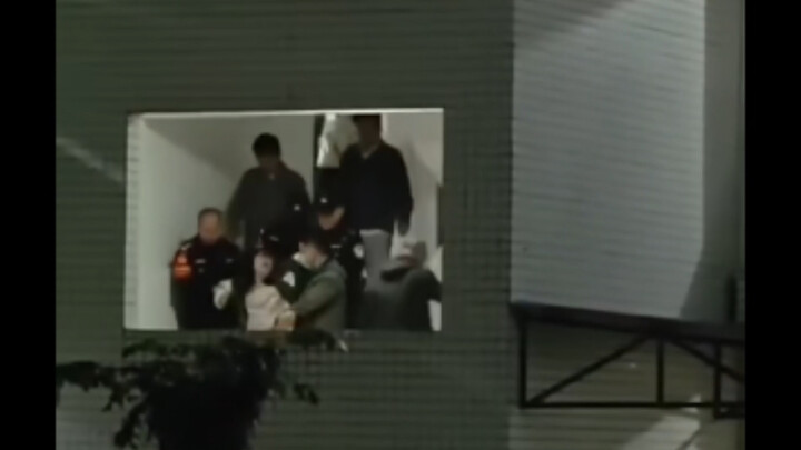 A college student was caught stealing a tablet worth 5,000 yuan.