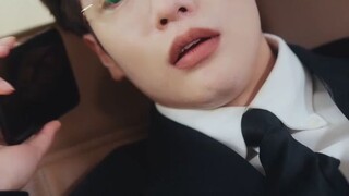 สาวเดทผิดคน! สู่วิวาห์ฟ้าแลบพี่ชายเพื่อนสนิท! กลาง วันเป็นCEOเคร่งขรึม แต่กลางคืนอ้อนเรียกเธอที่รัก!