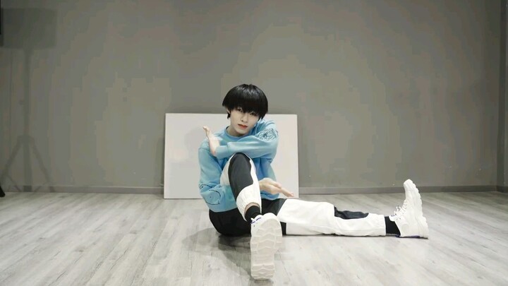 Street Dance|"Crown"