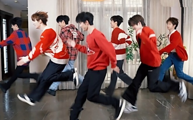 من قال إنه لا يوجد رقص جماعي في صناعة الترفيه الصينية؟ شاهدوا الفيديو وشاهدوا الروح المثالية! ! !