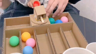 Dad made a basketball game out of a delivery box, and the kids never snatched my phone to play anymo