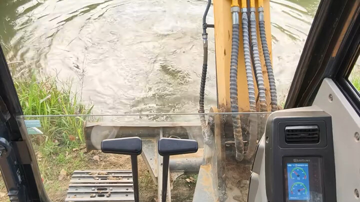 เรียนรู้การขับรถขุดภายในหนึ่งนาที