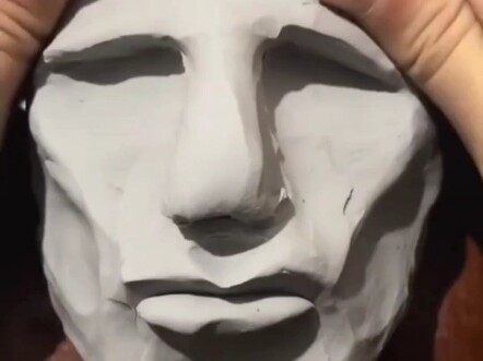 عندما شكّلتني نيووا كانت مهملة هكذا… بكيت حتى الموت!