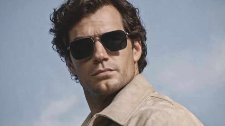As a grown man, I am really greedy for Henry Cavill!!