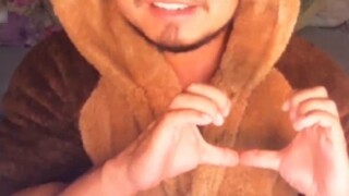 I have no money, so I live stream like this