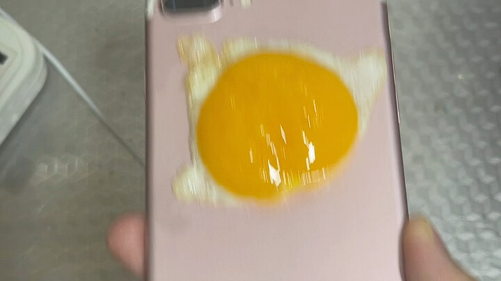 Nhiệt độ này mà tôi chiên trứng thì có gì quá đáng không nhỉ?