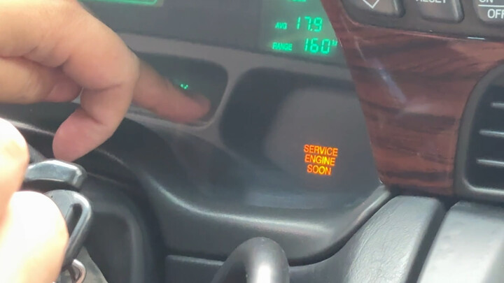 Behind-the-scenes of the presidential motorcade in Vietnam—do we really have the wrong car???