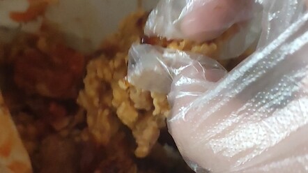 Everyone, please stop buying “Jiao Le” fried chicken!!