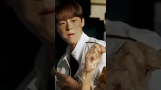 The boys were too stunned to speak🤣🤣#cheerup #shorts #baeinhyuk #kimhyunjin #viral #trending #kdrama