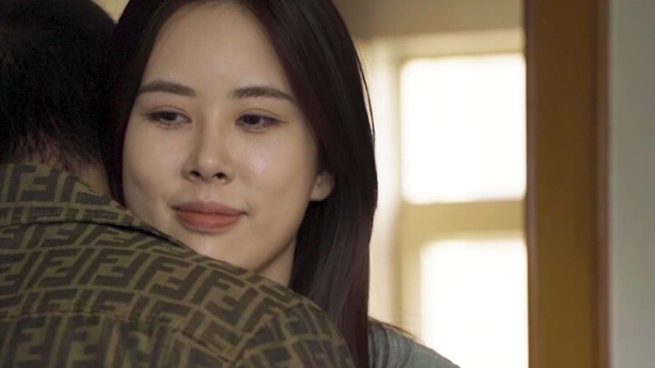 Being a stay-at-home mom doesn’t mean she has no job—she just works round the clock with no salary!