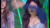 Ningning’s figure is in no way inferior to Sister Liu’s.