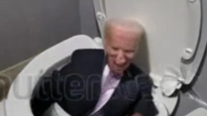 AI tạo hình: Biden chơi với bồn cầu, vừa bơi vừa lặn! Vừa vui vừa đã mắt!
