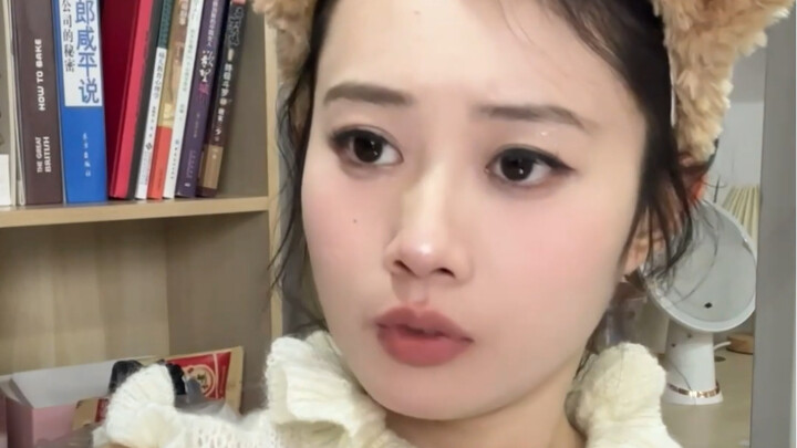 แน่นอน! ใครว่านักเรียนวิทยาศาสตร์แต่งหน้าไม่ได้?