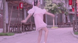 【Xiao Rou】The spring breeze can't blow down my willow waist. I'm jumping around in this paradise. (˃