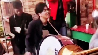 الحنين مع تفتح زهور الجاسمين