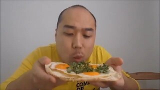 Eat With Me: Asmr Eggs & Kale Arabic Flat Bread, Greek Yoghurt Naturel (Eating Sounds)