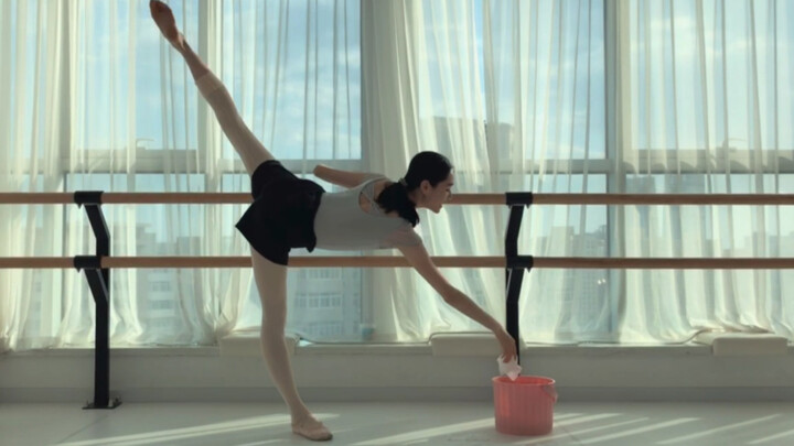 Việc lau sàn ballet ngày nay thực chất là lau sàn nhà. #Loại có thể sử dụng trong dịp Tết Nguyên đán