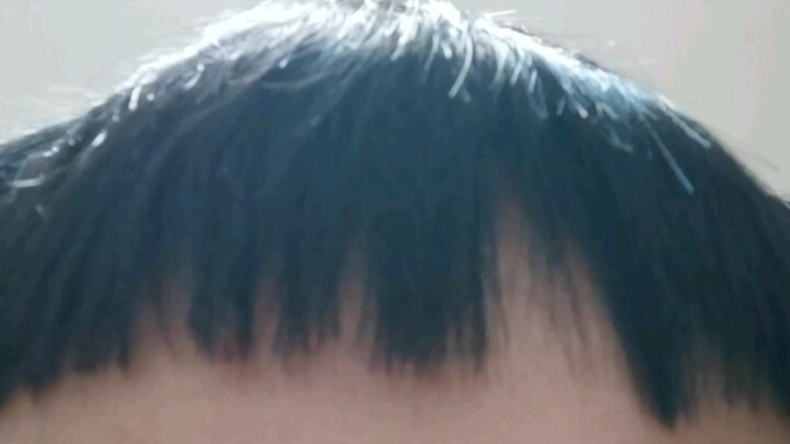 Before getting a haircut, first pay attention to the barber's mood—this made me laugh out loud!