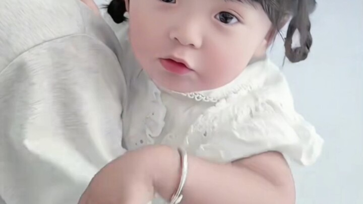 Saya dan paman saya adalah yang terbaik di dunia, bayi manusia.