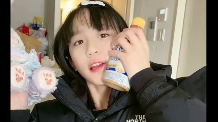 Kids living abroad receive double the red envelope money!