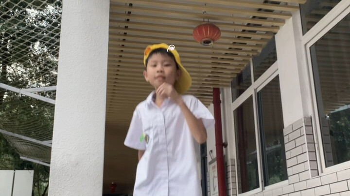 Giờ tan học, không có thiên phú thì bù bằng nỗ lực.