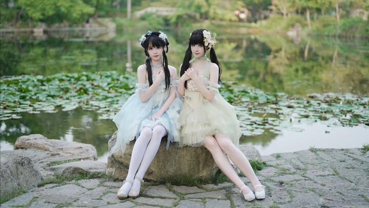 Holidays are here! Bringing two of my junior sisters to Peach Blossom Temple ❤️❤️【Cocolo×Rongrang】