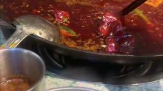 第一次来重庆吃火锅，不知道这样的吃法对不对？
