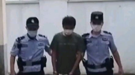 Young guy gets so cocky after stealing that he starts dancing right under the security camera.