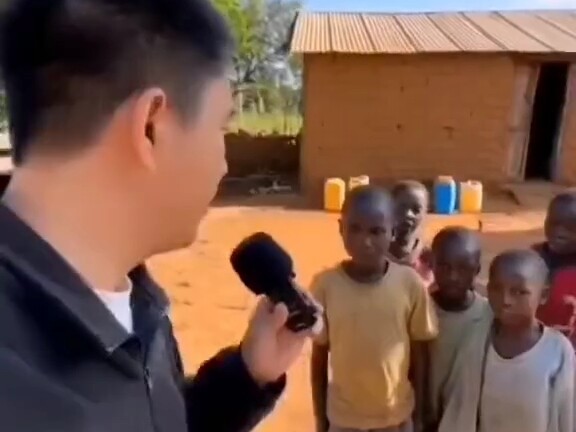 Africans are secretly mocking and ridiculing this, and the Ministry of Education should also take a 