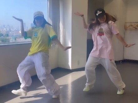 GEMN فاتال تصميم الرقصات الذي رقصه مصمم الرقصات