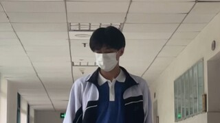 من بين ثلاثة آلاف نهر من المياه الضعيفة، أختار فقط كوبًا واحدًا.