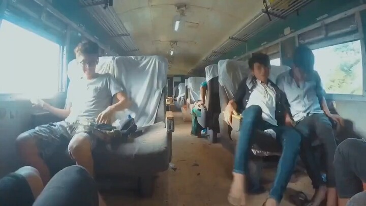 ชาวเน็ตต่างชาติร่วมเดินทางรถไฟในเมียนมา เขากล่าวว่า: “นี่คือการเดินทางโดยรถไฟที่ยากลำบากที่สุดในชีวิ