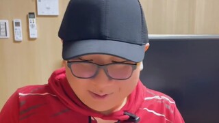 My wife thinks I’m not a homebody enough, so I unbox a gift with a very high concentration!