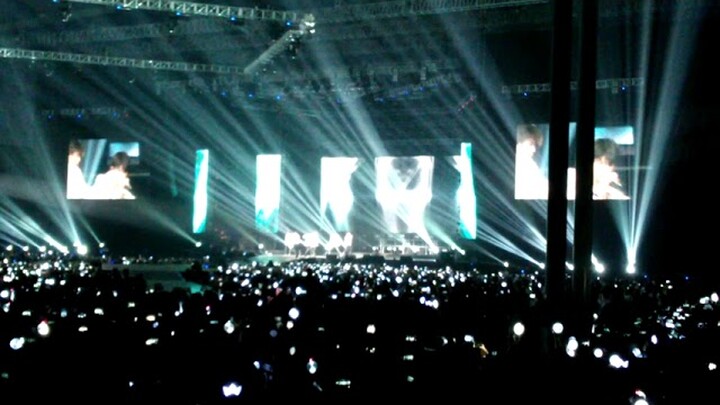 BTS - Blood Sweat Tears #WingsTour Jakarta 29/4/2017