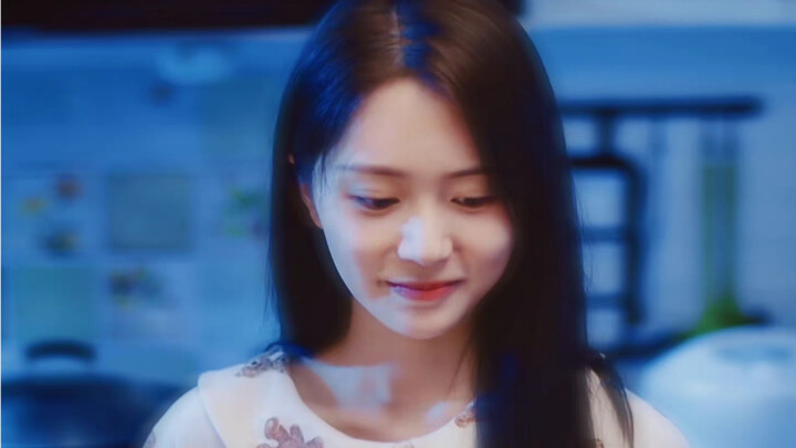 Holy cow! Turns out she became an actress after leaving the group!