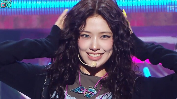 Sân khấu quảng bá ca khúc tiền nhiệm BANG BANG của IVE – 26/02/2014