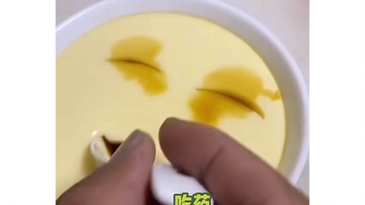 بوديالانغ هريس البيض.