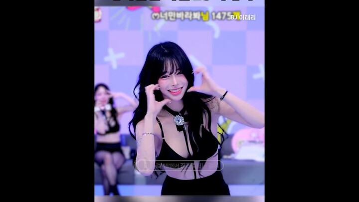 Elegance in Every Move #girl #dance #kpop